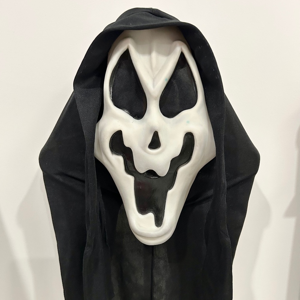 Halloween Scream Mask Ghost Face Easter Unlimited 1990s Squiggly Smile